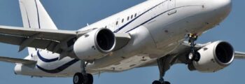 location de jet privé : ACJ A340 dans le ciel.
