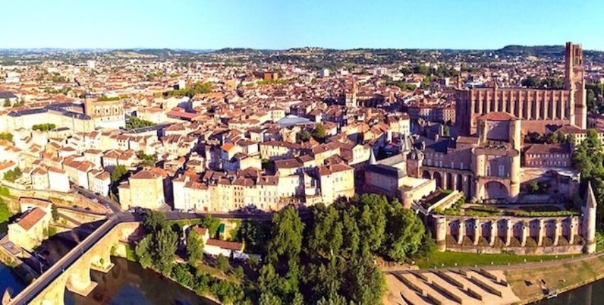 Vue aérienne d'Albi, France historique.