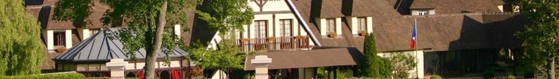 Hostellerie La Briqueterie Epernay Helikopterle şampanya eşliğinde gurme kaçamağı