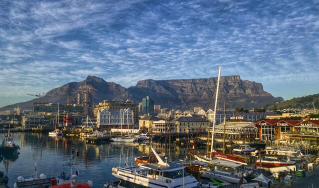 V&A Waterfront à Cape Town avec Table Mountain