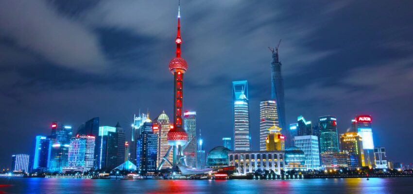 Horizon de Shanghai, Oriental Pearl Tower la nuit.