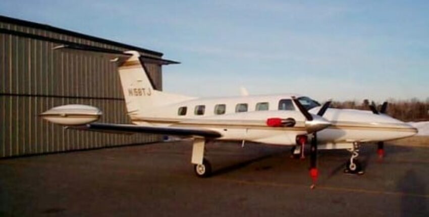 PIPER CHEYENNE 2 extérieur