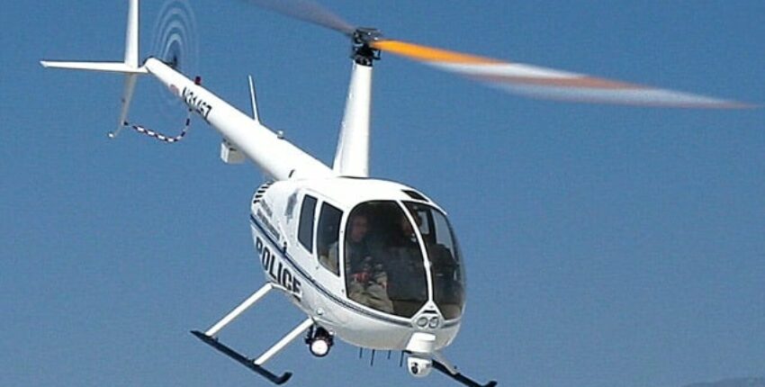 Robinson R44 en vol