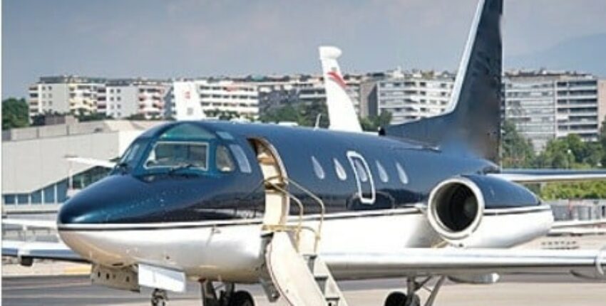 Location de jet privé : SABRELINER 65 sur la piste.