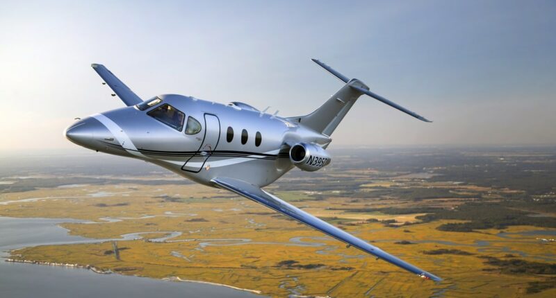**Alt : Location jet privé intérieur luxueux Raytheon.**