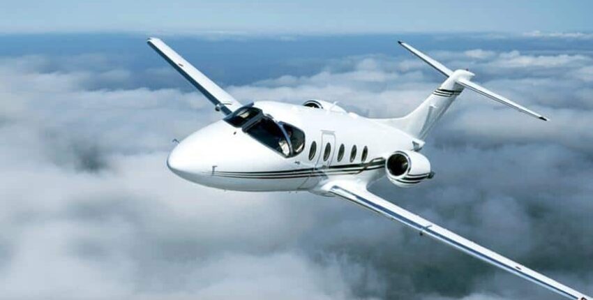 **location de jet privé** : Un BEECHJET 400 en vol clair