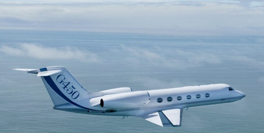 Gulfstream G450 en vol