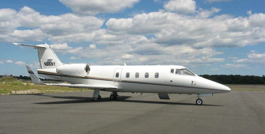 location de jet privé : LEARJET 55 à l'aéroport