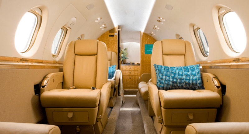 location de jet privé Luxueux intérieur du HAWKER 750