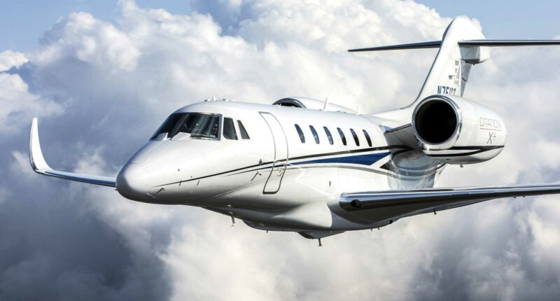 Citation X intérieur luxueux blanc et en bois