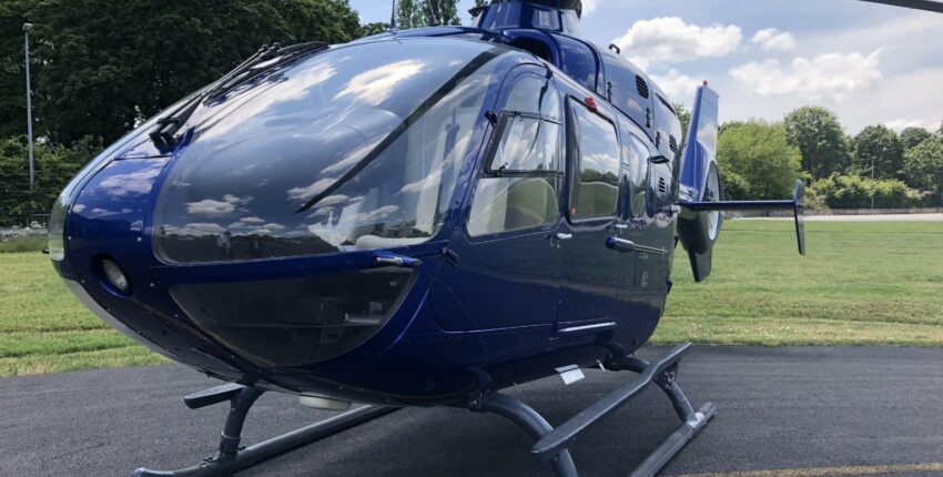 EC 135 bleu