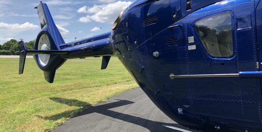 EC 135 bleu