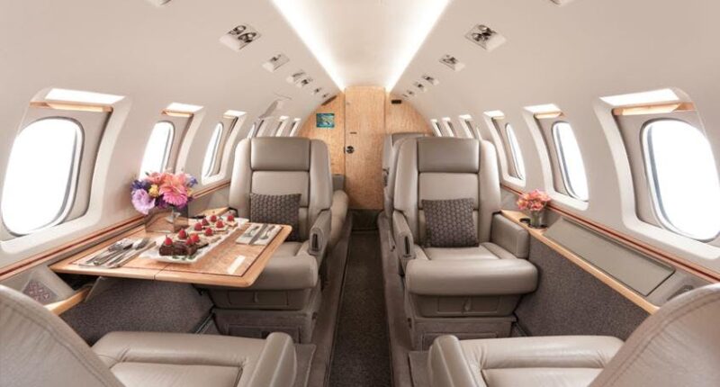JET PRIVÉ HAWKER 1000