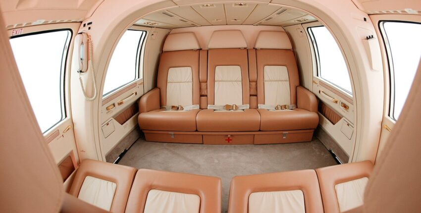 Hélicoptère Dauphin AS 365 intérieur