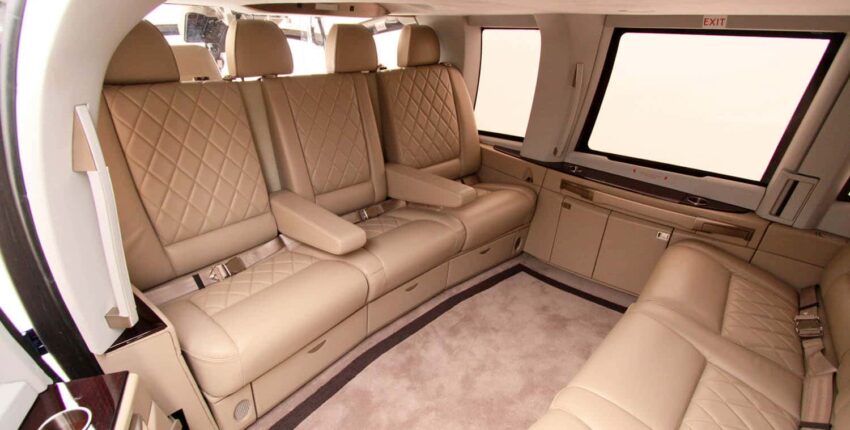 Hélicoptère Dauphin AS 365 intérieur