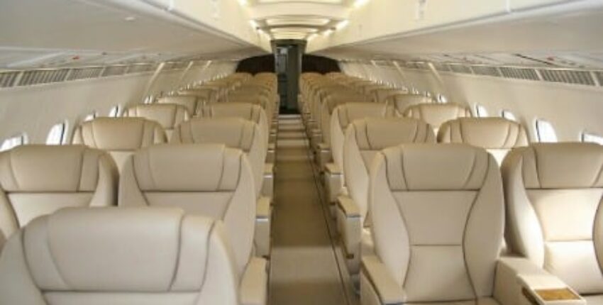 location de jet privé, intérieur Avro RJ 85 beige