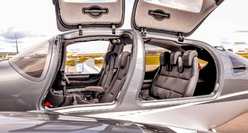 Diamond DA 62 intérieur