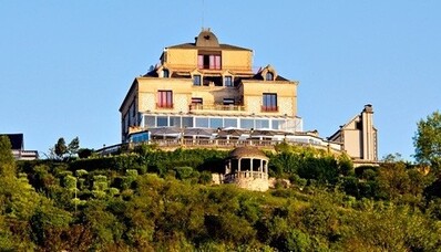 Giverny yakınlarındaki Domaine de la Corniche için bir helikopter kiralayın