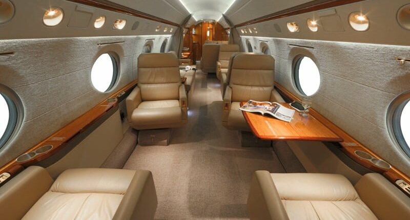 location de jet privé, GULFSTREAM G300 avec intérieur luxueux