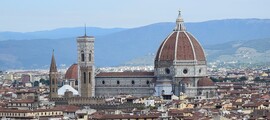  Lucca Tassignano : özel jet kiralama 