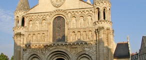 Poitiers: özel jet kiralama 