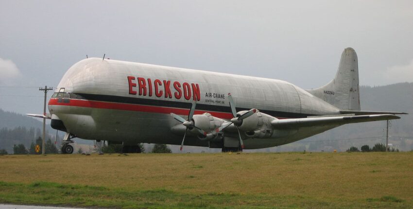 Avion cargo Mini Guppy