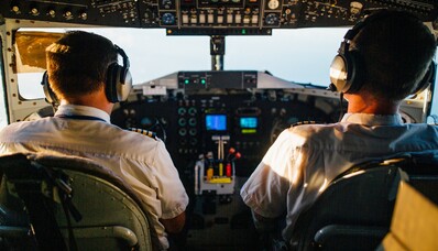 Nasıl özel jet pilotu olabilirim?