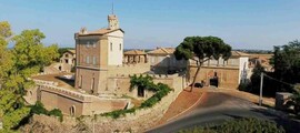 Marina di Campo havalimanından özel jet kiralayın