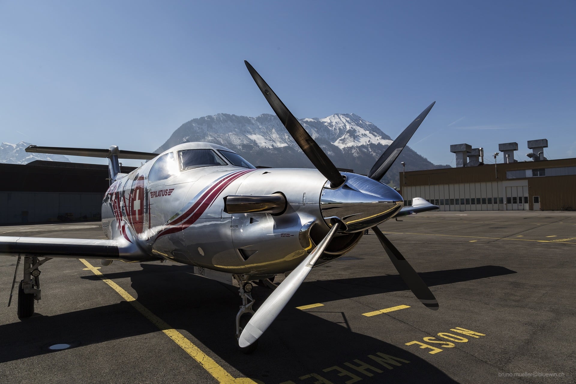 Pilatus PC-12, un petit avion monomoteur à hélice