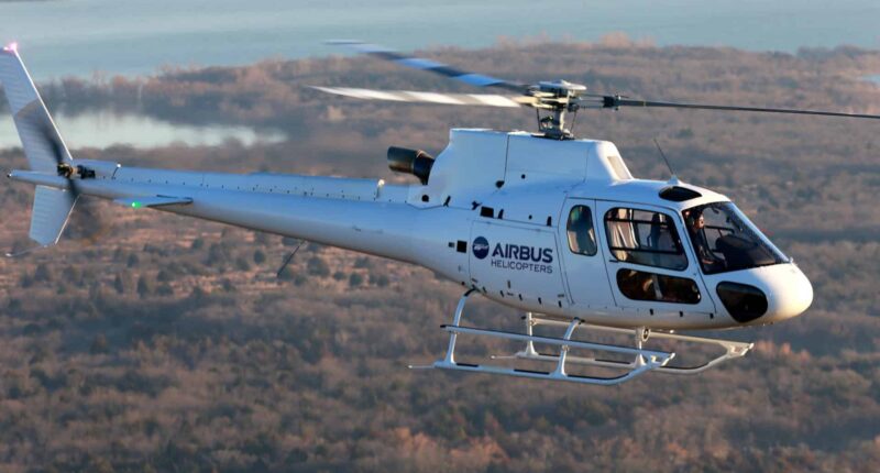 location hélicoptère - intérieur H125 avec sièges en cuir beige