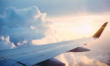 Air nostrum compagnie aérienne aile avion dans les nuages