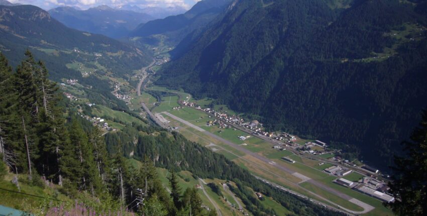 vue aérienne aéroport d'Ambri