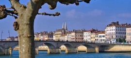 Tarbes Lourdes Pyrenees : özel jet kiralama 