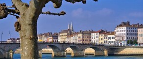 Mâcon Charnay'de özel jet kiralama