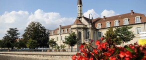 Vesoul-Frotey havaalanında özel jet kiralama