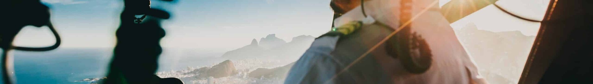 Helikopter pilotu olmak hakkında bilmeniz gereken her şey: eğitim, maaş, kariyer fırsatları..