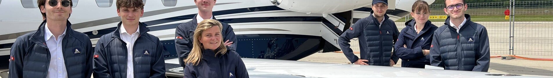 AEROAFFAIRES gibi bir havayolu brokeri ile bir ticari havacılık operatörü arasındaki farklar nelerdir?