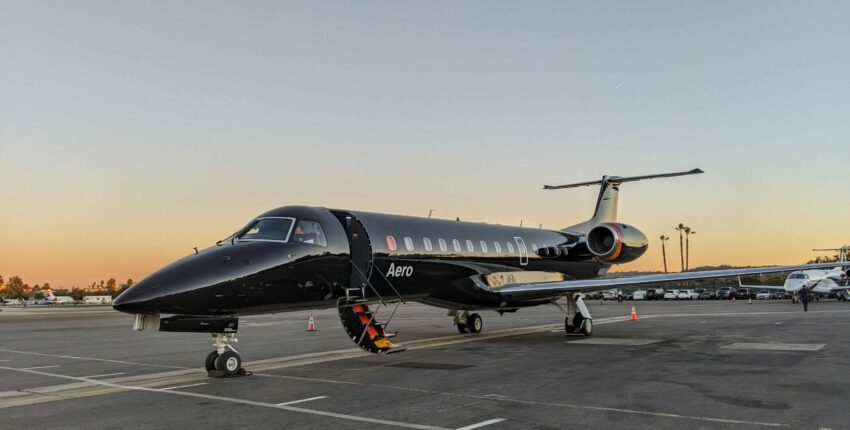 ERJ 135 VIP exterior
