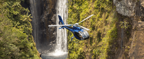 Réunion üzerinde helikopter uçuşu