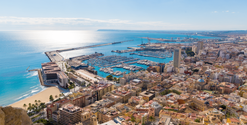 Alicante - İbiza: helikopter transferi