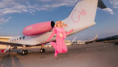 Sliv Air: Paris Hilton kendi görüntüsüyle bir Gulfstream imzaladı